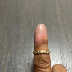 14kt gold with cz size 6